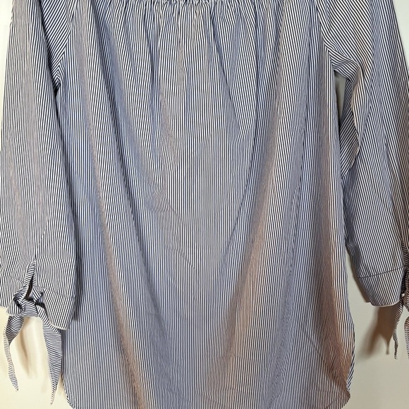 Molly Bracken Blue Striped Mock Button-Down Tunic Top Size M - Picture 5 of 6
